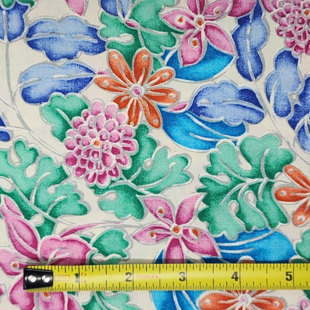 Quilting Craft Fabric Fabric Floral Multicolor Bright Pink Blue VTG  Fat Quarter